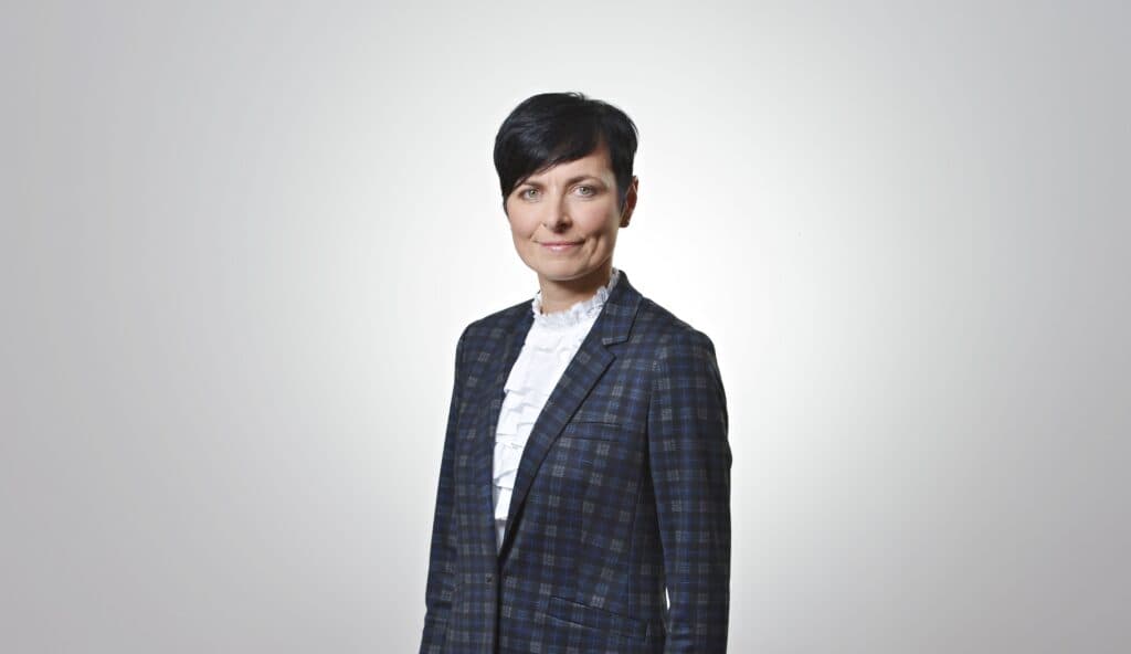 Lenka Bradáčová