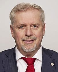Oficiální fotografie: Petr Bendl